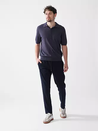 CLOSED | Poloshirt
Marca: CLOSED
Color: gris
Categorías: Moda, Hombre

Largo de manga: Manga corta
Material: Punto fino, Algodón
Forma del cuello: Cuello polo
Diseño: Liso
Corte (Prenda superior): Regular
Estilo: Puro, Tendencia | dunkelblau